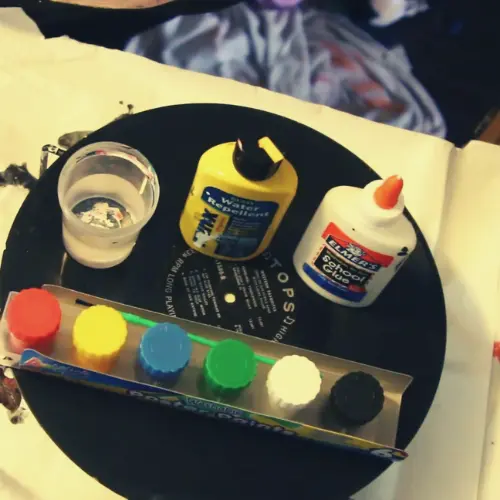 Poster paint and water for pouring