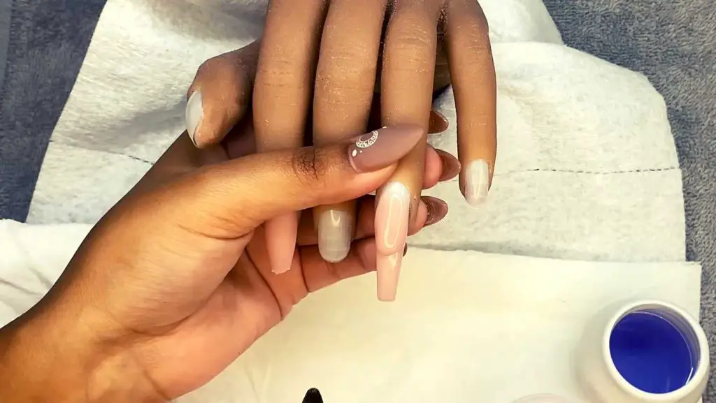 How To Thin Out Thick Acrylic Nails